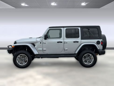 Used 2021 Jeep Wrangler Unlimited Sahara AWD/4WD image 2