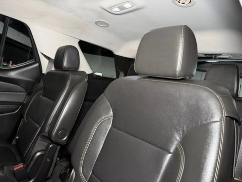 Used 2020 Chevrolet Traverse LT w/ LPO, Cargo Package FWD image 22
