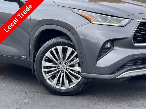 Used 2021 Toyota Highlander Platinum image 5
