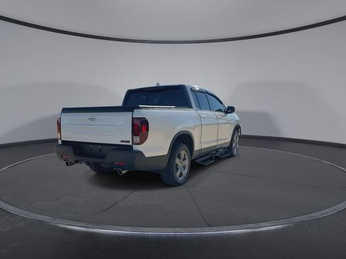 Used 2025 Honda Ridgeline TrailSport image 8