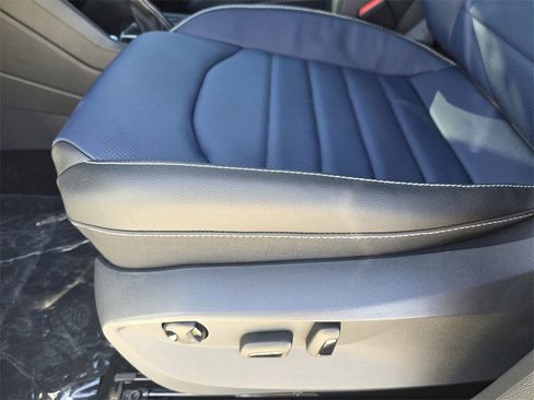 New 2026 Volkswagen Taos SEL image 19