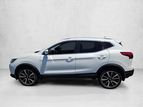 Used 2017 Nissan Rogue Sport SL w/ SL Premium Package FWD image 8