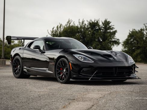 Used 2017 Dodge Viper GTC w/ ACR Package RWD image 3