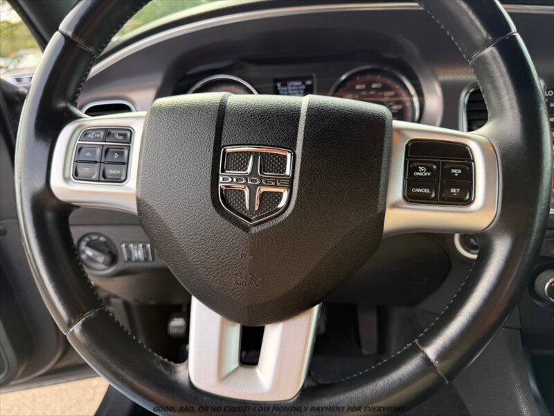 Used 2013 Dodge Charger SXT RWD image 24
