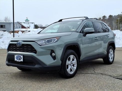 Used 2020 Toyota RAV4 XLE w/ Convenience Package image 25