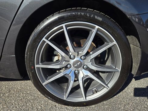 Used 2023 Genesis G70 2.0T image 24