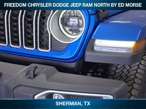 New 2025 Jeep Wrangler Sahara image 5