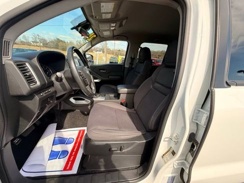 Certified 2024 Nissan Frontier SV w/ SV Convenience Package image 14
