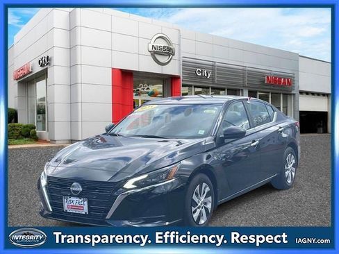 Certified 2025 Nissan Altima 2.5 S FWD image 4