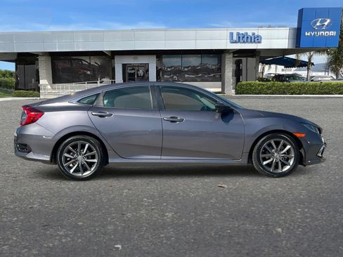 Used 2019 Honda Civic EX image 9