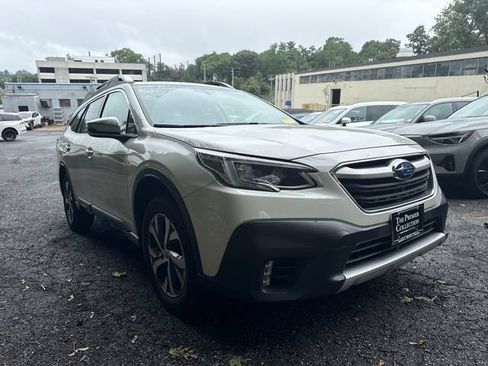 Used 2022 Subaru Outback Touring XT AWD/4WD image 1