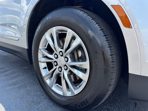 Used 2020 Cadillac XT5 Premium Luxury FWD image 9