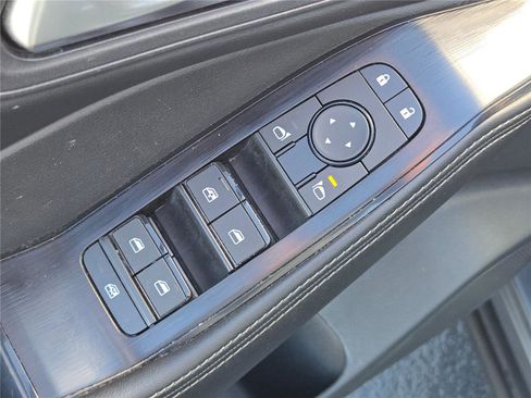 Used 2024 Nissan Rogue SV image 22