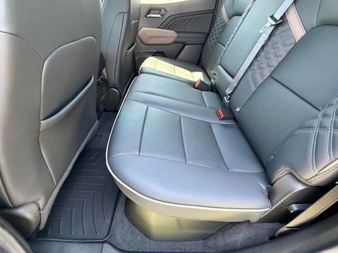 Used 2024 GMC Canyon Denali AWD/4WD image 17
