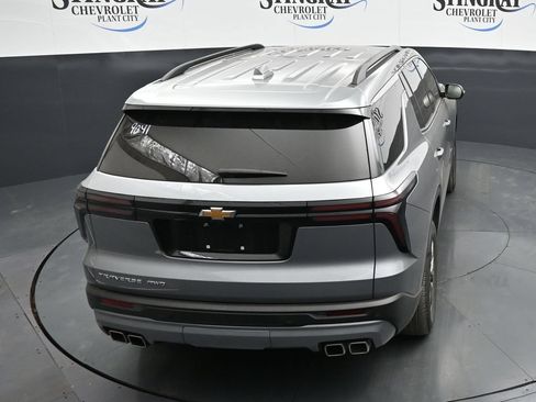 Used 2025 Chevrolet Traverse LT AWD/4WD image 23