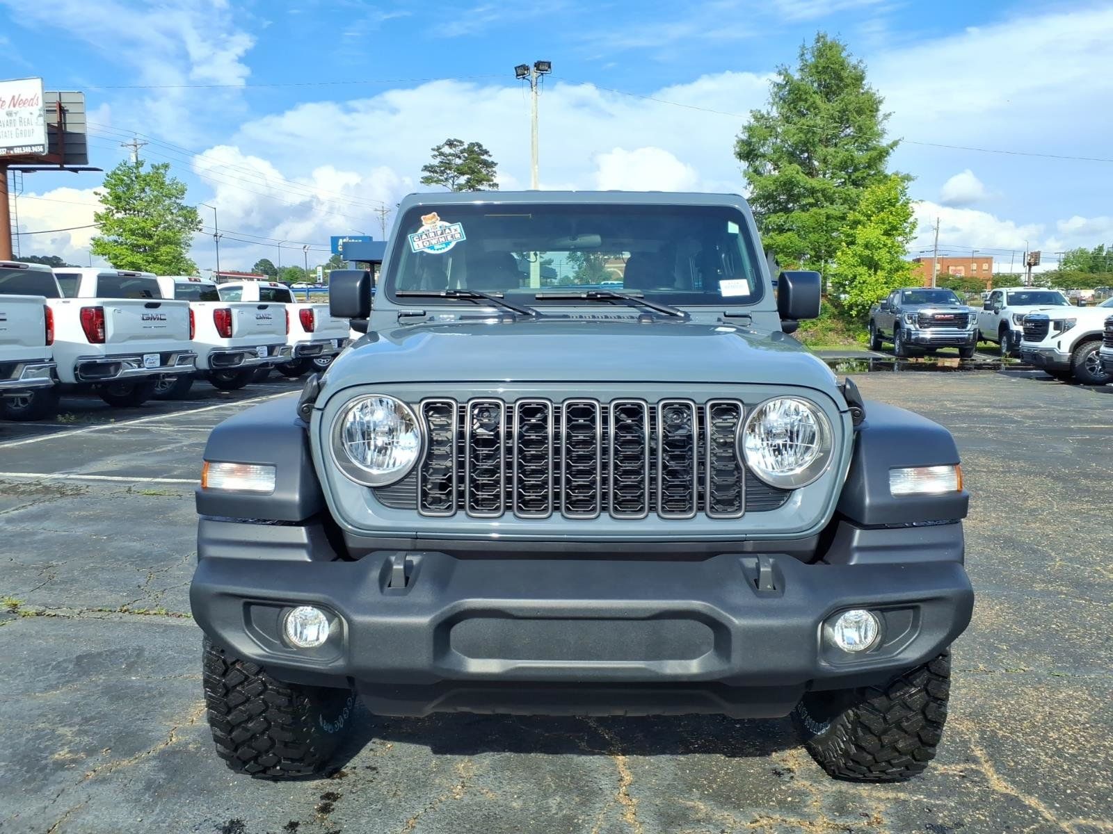 Used 2024 Jeep Wrangler Sport AWD/4WD image 2