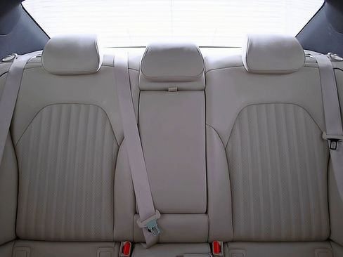 Used 2022 Genesis G70 2.0T w/ Prestige Package image 15