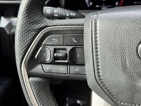 Used 2025 Toyota Tacoma TRD Sport image 29