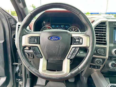 Used 2018 Ford F150 Platinum w/ Equipment Group 701A Luxury AWD/4WD image 18