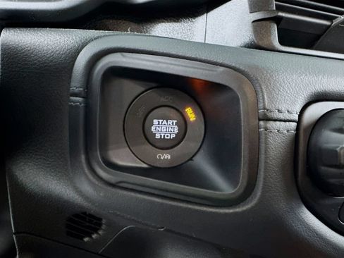 Used 2024 Jeep Wrangler High Altitude AWD/4WD image 19
