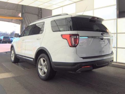 Used 2019 Ford Explorer XLT w/ Equipment Group 202A image 6