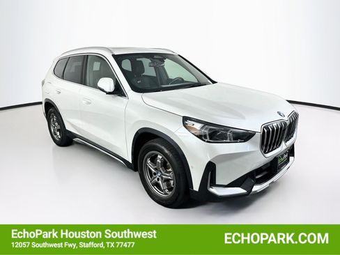 Used 2025 BMW X1 xDrive28i AWD/4WD image 1