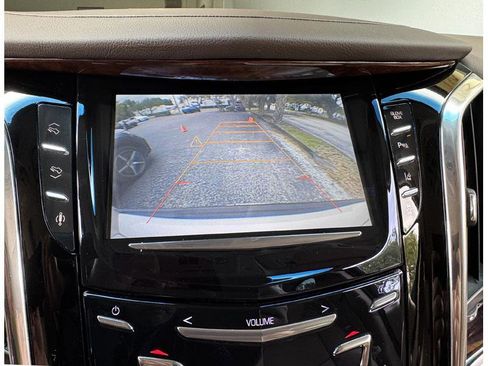 Used 2015 Cadillac Escalade ESV Luxury AWD/4WD image 29