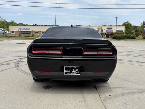 Used 2016 Dodge Challenger R/T Scat Pack w/ Driver Convenience Group RWD image 13