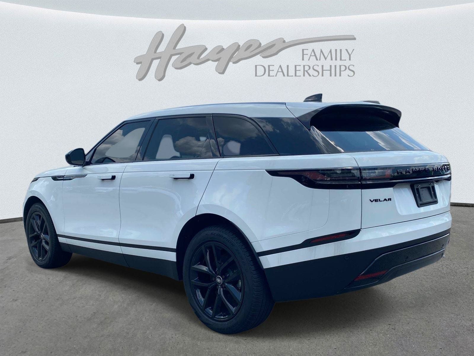 Used 2025 Land Rover Range Rover Velar S AWD/4WD image 8