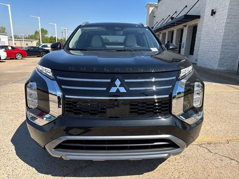 New 2026 Mitsubishi Outlander SEL FWD image 2