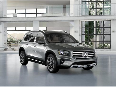 New 2026 Mercedes-Benz GLB 250 image 9