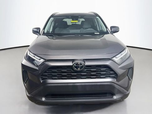 Certified 2022 Toyota RAV4 XLE w/ Convenience Package FWD image 2