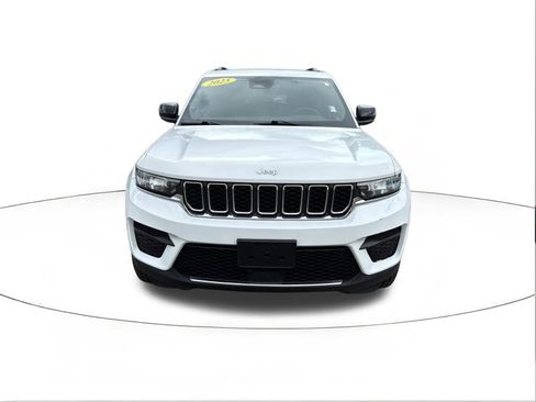 Used 2025 Jeep Grand Cherokee Laredo w/ MOPAR Finishing Package RWD image 5