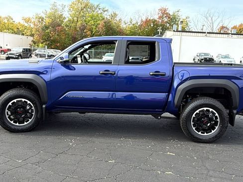 New 2025 Toyota Tacoma TRD Off-Road image 4
