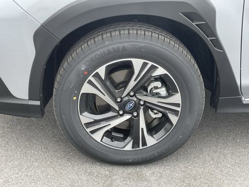 Used 2026 Subaru Crosstrek 2.5i Premium AWD/4WD image 5