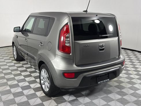 Used 2013 Kia Soul FWD image 7