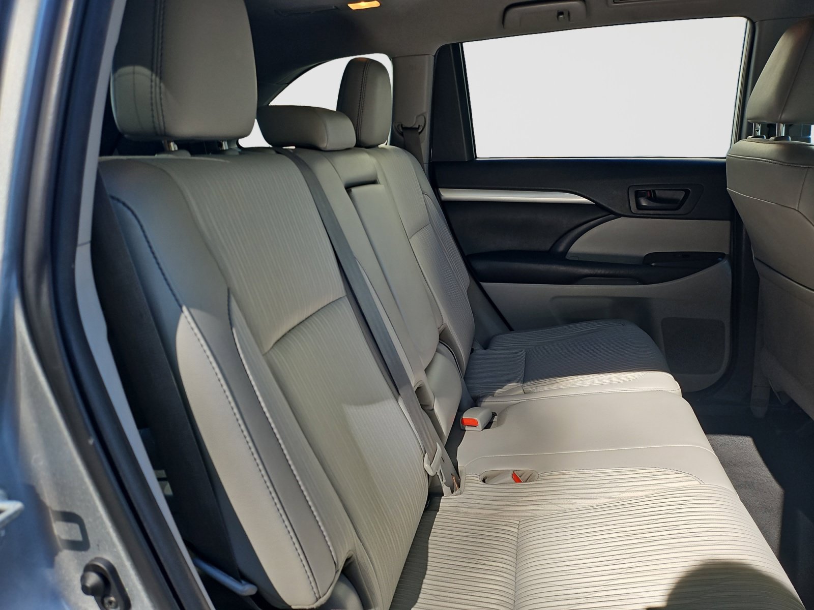 Used 2019 Toyota Highlander Plus AWD/4WD image 43