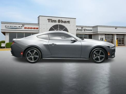 Used 2025 Ford Mustang Premium RWD image 6