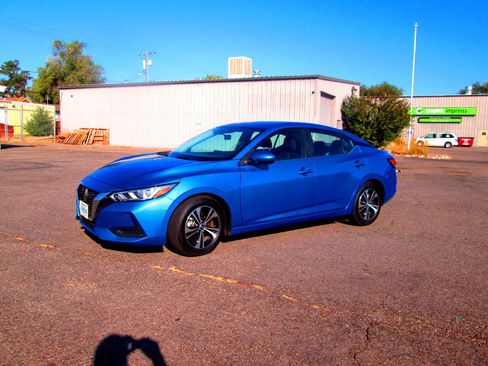 Used 2021 Nissan Sentra SV image 3