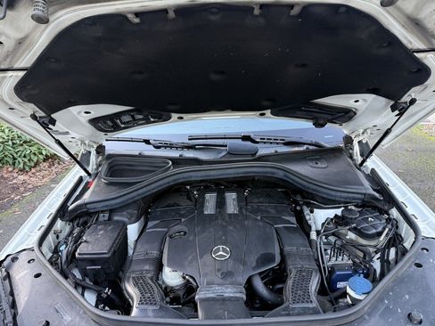 Used 2017 Mercedes-Benz GLS 450 4MATIC image 40