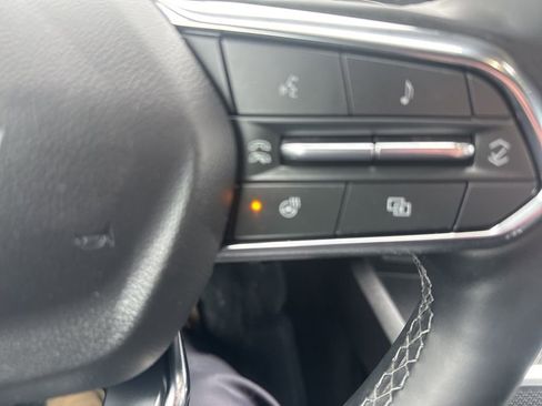 Used 2025 Chevrolet Equinox LT image 12