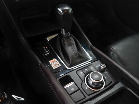 Used 2018 MAZDA MAZDA3 Grand Touring w/ Premium Equipment Package image 21