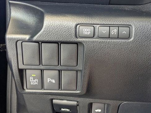 Used 2016 Lexus IS 350 w/ Navigation System Package RWD image 12