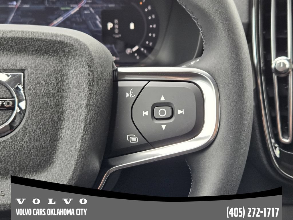 Used 2026 Volvo XC40 B5 Plus w/ Protection Package Premier AWD/4WD image 28