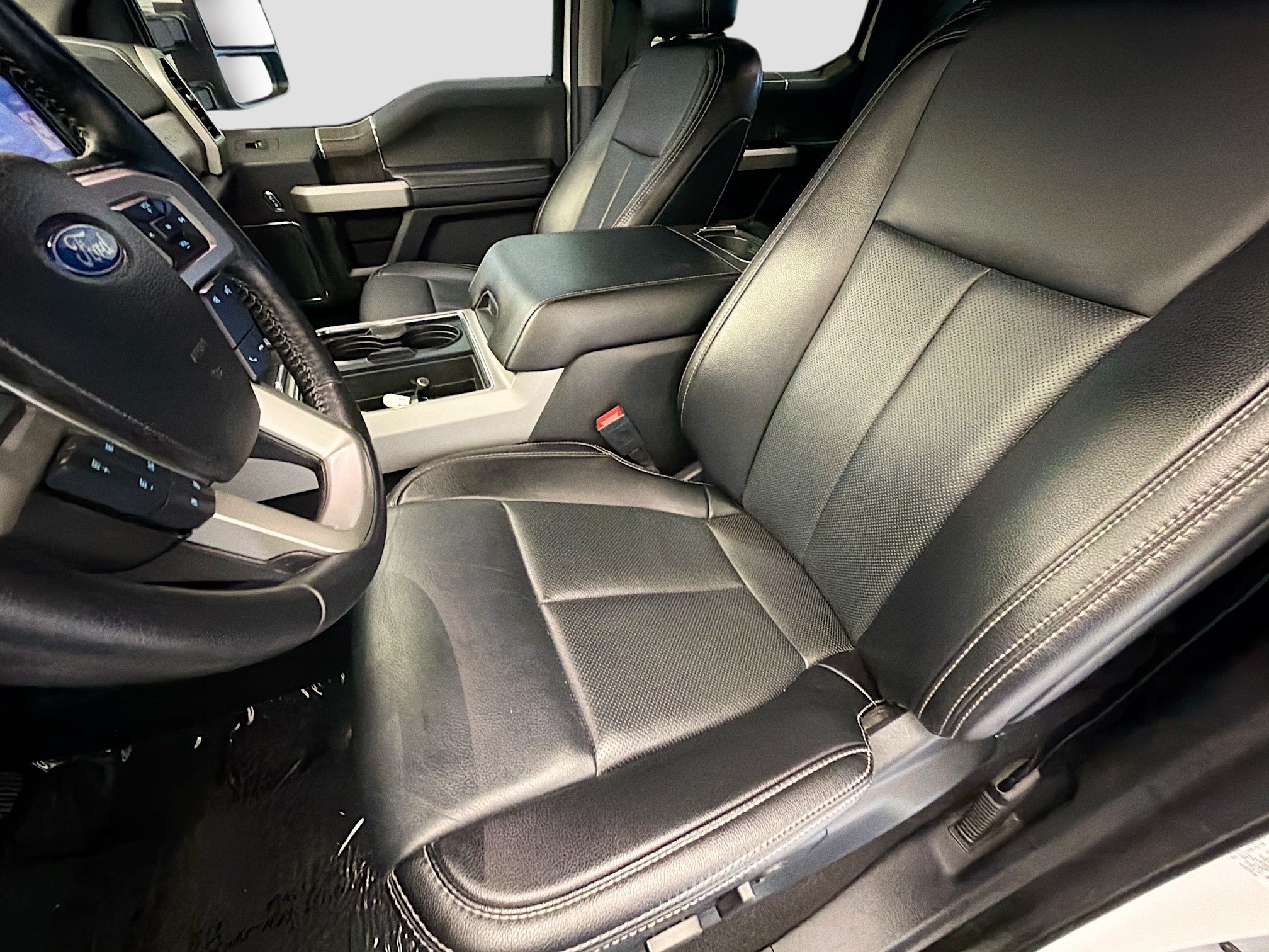 Used 2021 Ford F250 Lariat w/ Lariat Ultimate Package AWD/4WD image 11