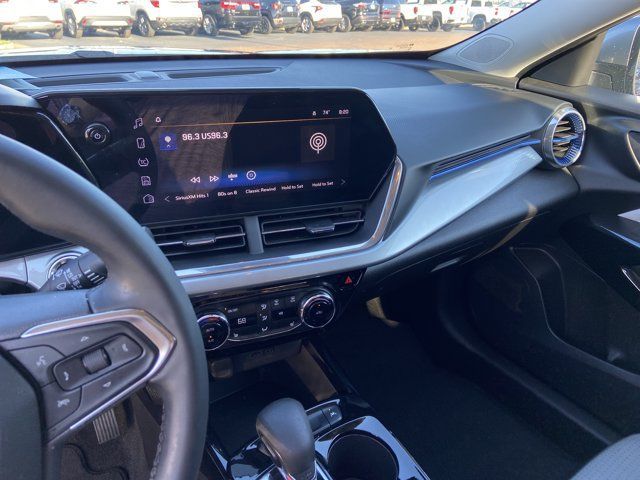 Used 2024 Chevrolet Trax LT w/ Driver Confidence Package FWD image 27
