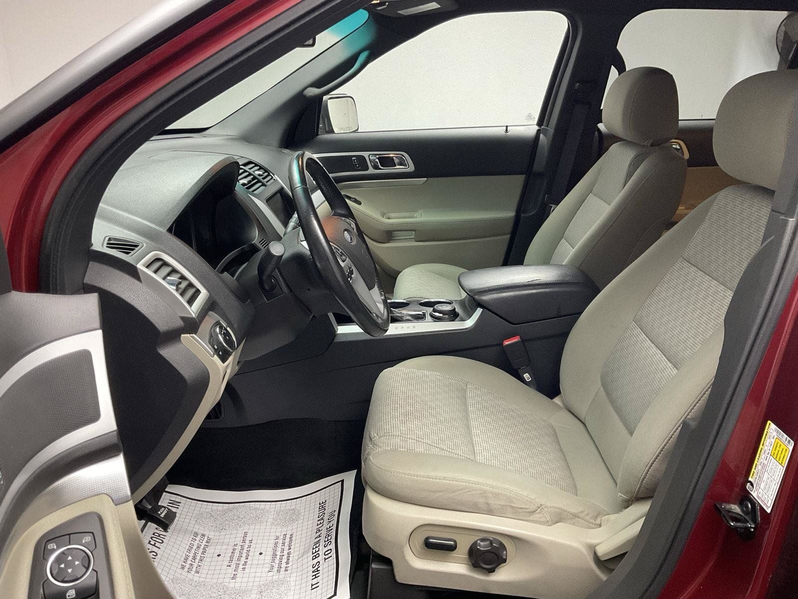 Used 2013 Ford Explorer XLT AWD/4WD image 12