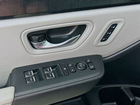 Certified 2025 Honda Pilot Elite image 21