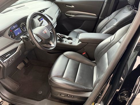 Used 2020 Cadillac XT4 Premium Luxury w/ Cold Weather Package image 17