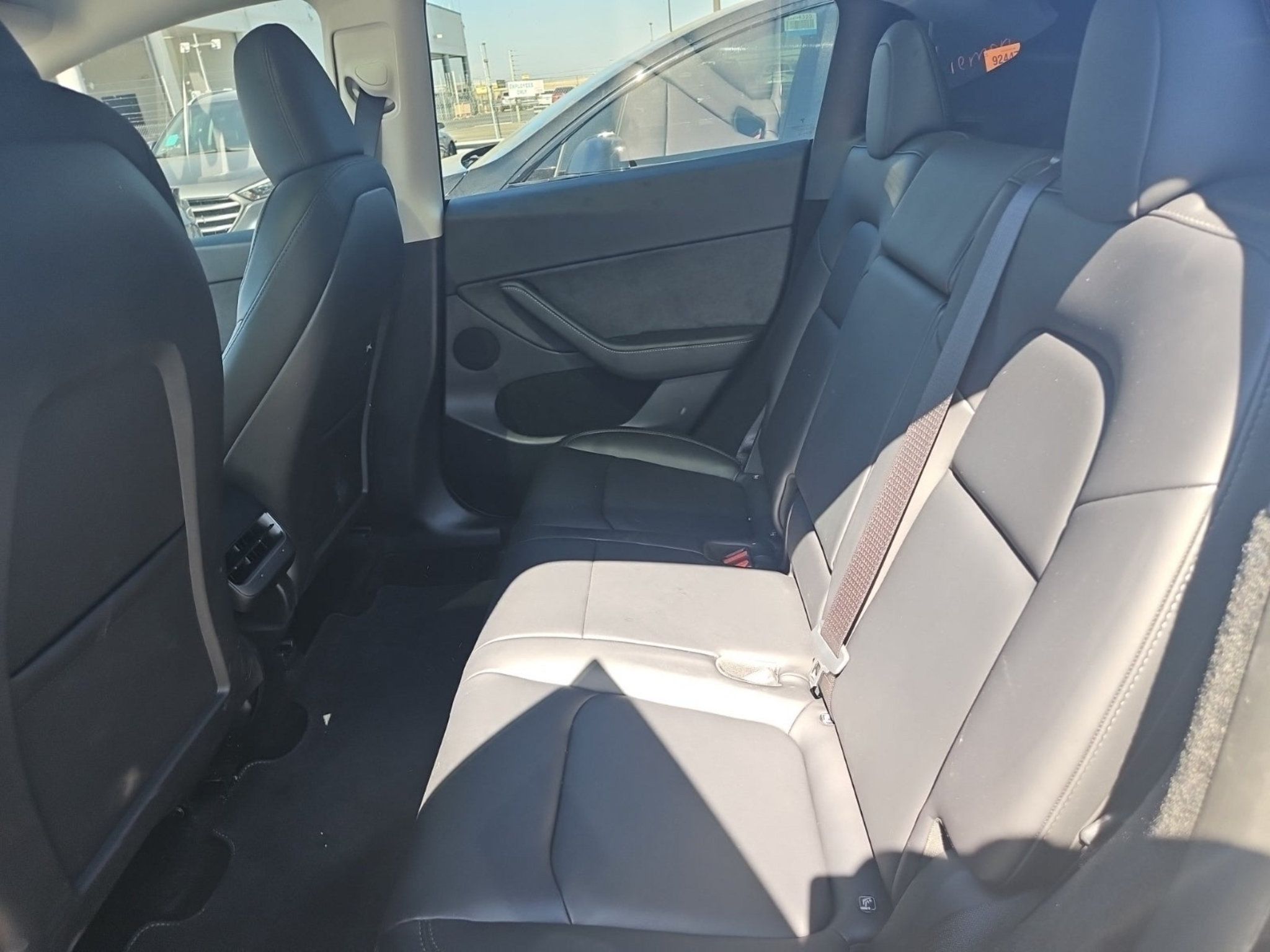 Used 2024 Tesla Model Y Long Range AWD/4WD image 3